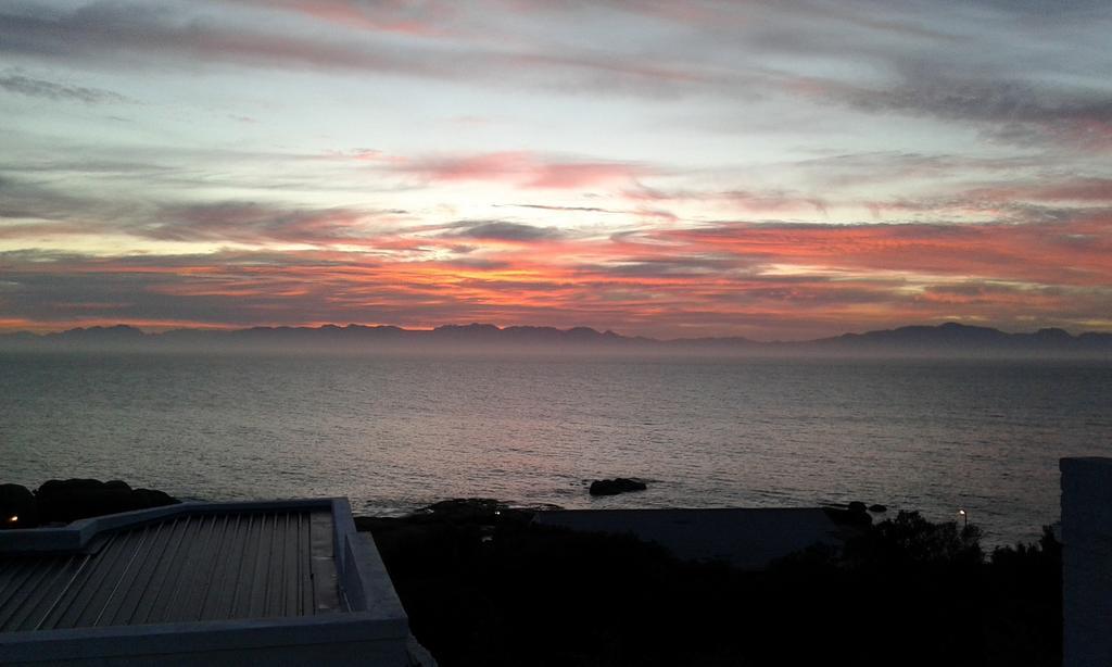 Dream A Little Daire Simonʼs Town Oda fotoğraf